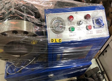 Máy bấm ống thủy lực DP68