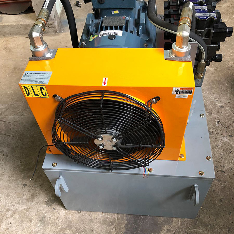 Hydraulic oil cooler