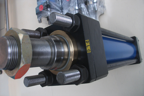 Tại sao xi lanh thuỷ lực được sử dụng thay vì xi lanh khí nén